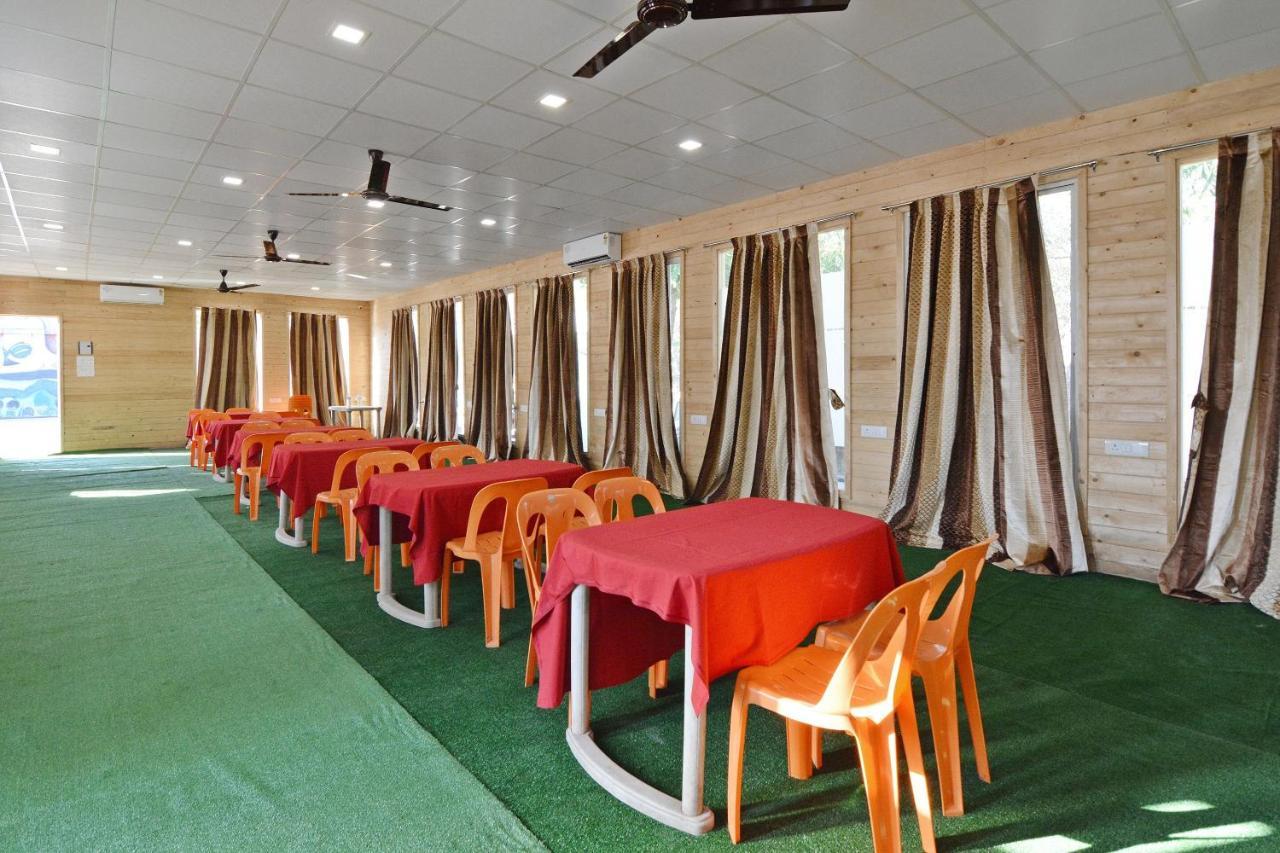 Oyo Midway Park Resort Atgaon Экстерьер фото